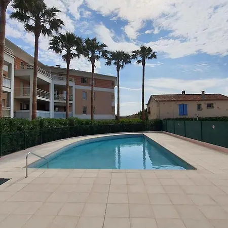 Appartement Beautiful Apt With Terrace In